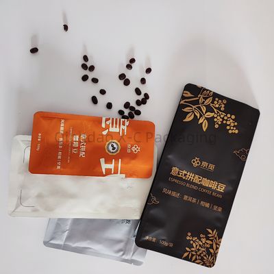 購入 Waterproof Printed Packing Bag with Customized Thickness and Logo for Durable and Stylish Use online manufacture